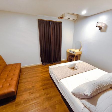 D'Ocean Homestay In Tiara Desaru Residence Exterior photo